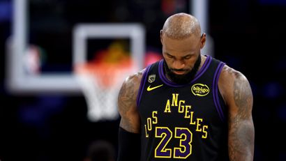 LeBron ends his LAL tenure (©Luke Hales/Getty Images)