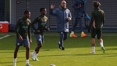 Guardiola giving instructions during a Man City training (©Action Images via Reuters/Lee Smith)