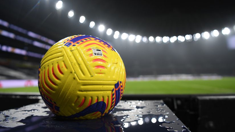 It's been unusually quiet in England... (©Reuters)