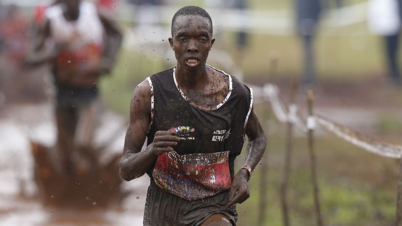 Rodgers Kwemoi on his way to winning the 10KMS National Cross Country on Saturday 