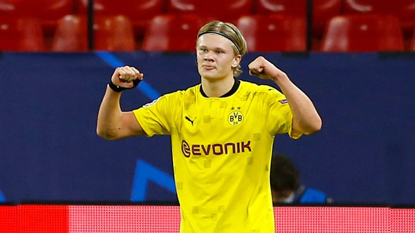 Erling Braut Haaland against Seville (©Reuters)