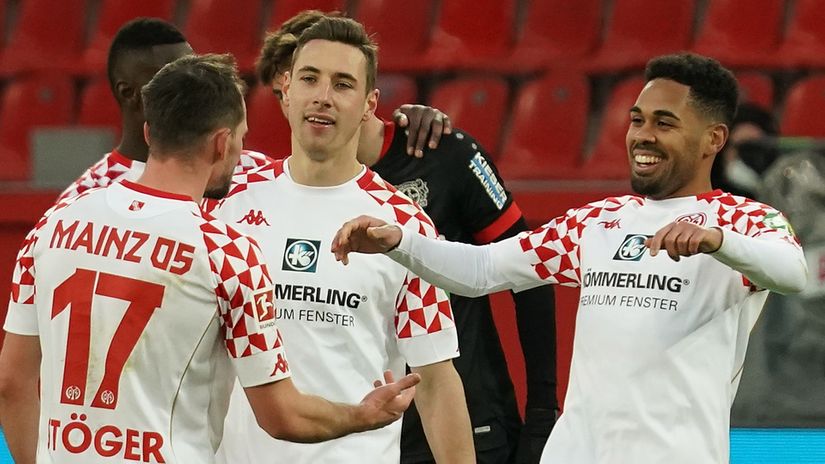 Phillip Mwene (far right) © Mainz