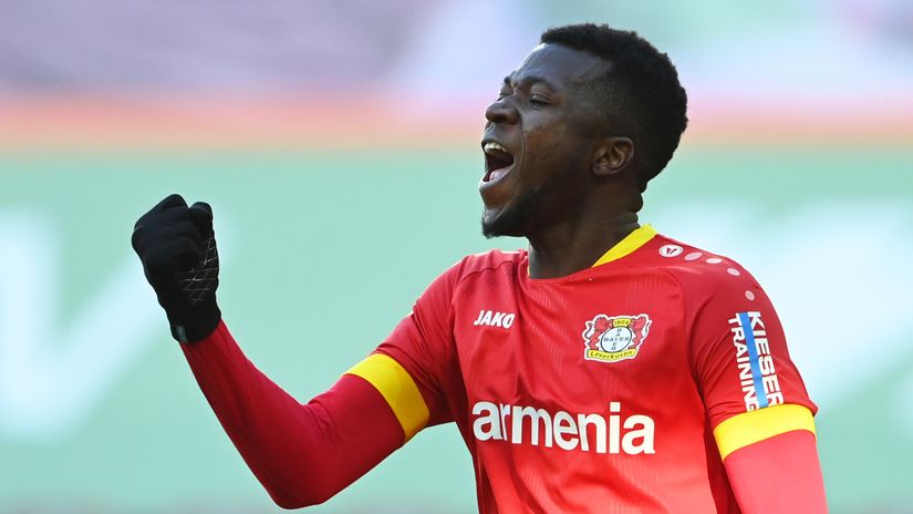 Edmond Tapsoba has the last laugh (©Reuters)