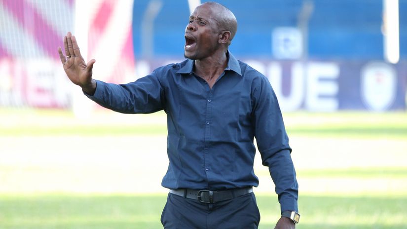 Baraza issuing instructions in a past match © Mozzart Sport