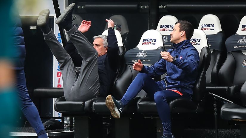 Mourinho's reaction during the Newcastle tie (Robbie Jay Barratt - AMA/Getty Images)