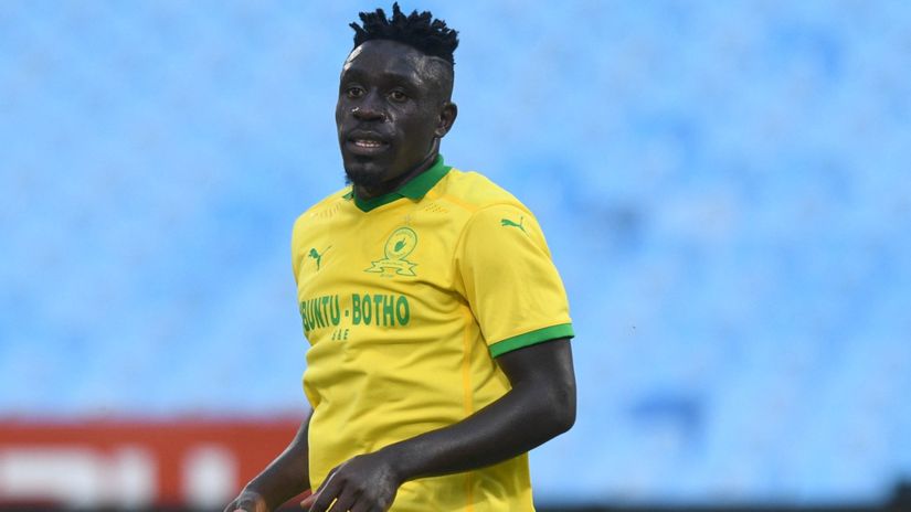 Brian Mandela © Mamelodi Sundowns 