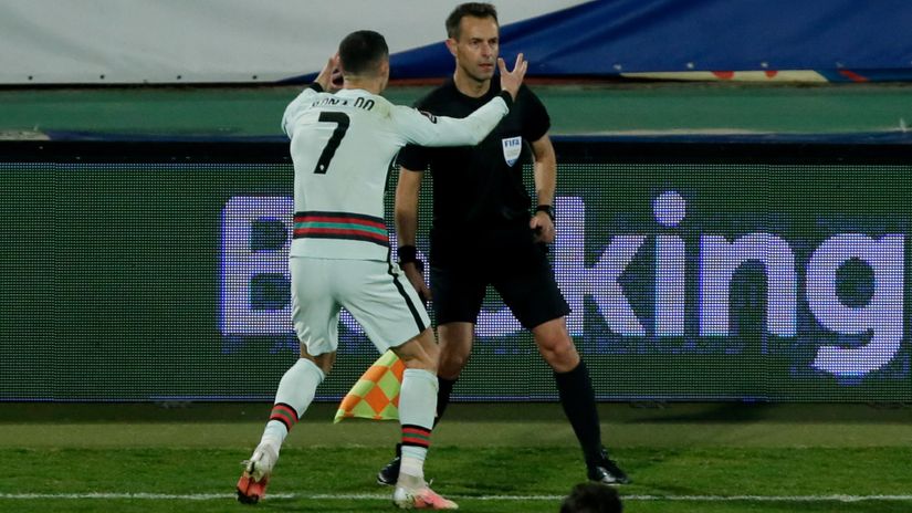 Ronaldo yelling at Diks (©Soccrates Images/Gallo Images)