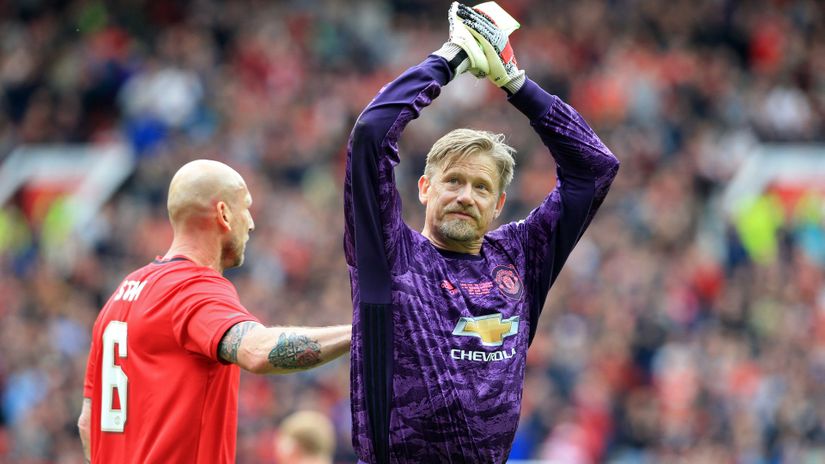 Schmeichel: ’Fans are idiots!’, Keane: ’This is just the begining’