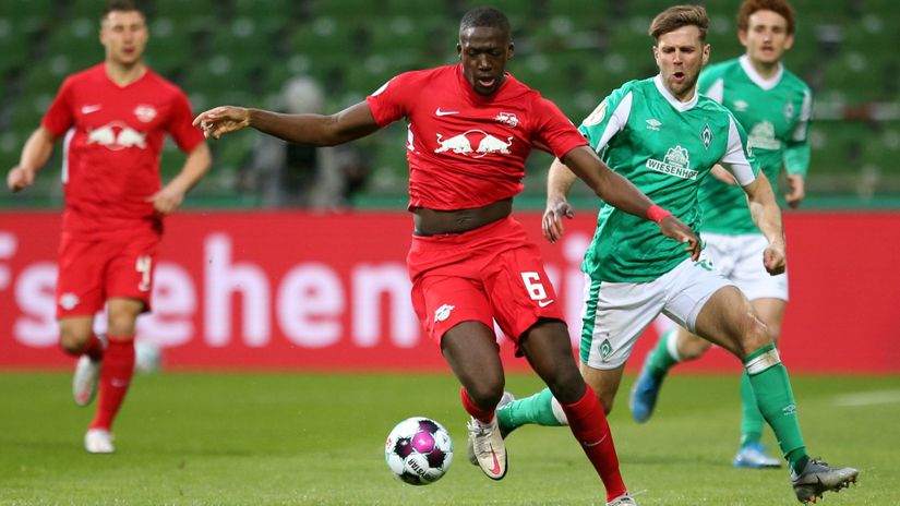 Konate in action (©REUTERS/Cathrin Mueller) 