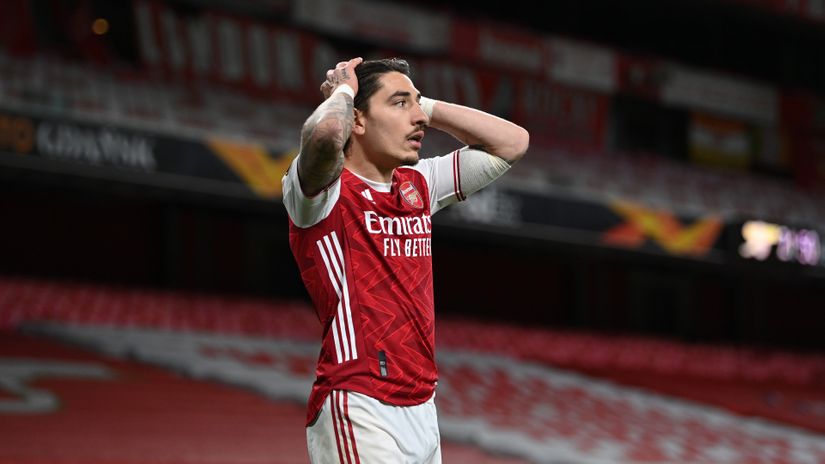 Disappointed Bellerin (©Shaun Botterill/Getty Images)