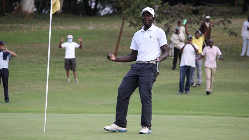 Isaac Makokha celebrates a winning putt at the MatchPlay championship ©Courtesy