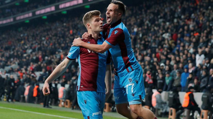 Sorloth (left) during his Trabzonspor days (©REUTERS/Murad Sezer)