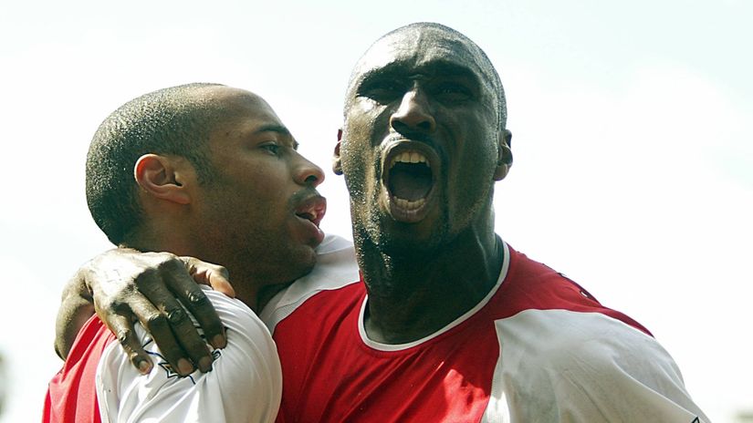 Thierry Henry & Sol Campbell (©AFP)