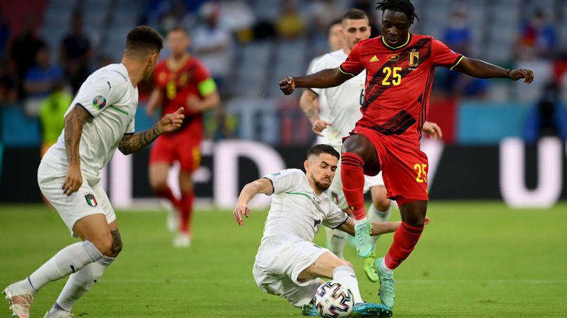 Jorginho in action against Belgium (©Matthias Hangst/Getty Images)