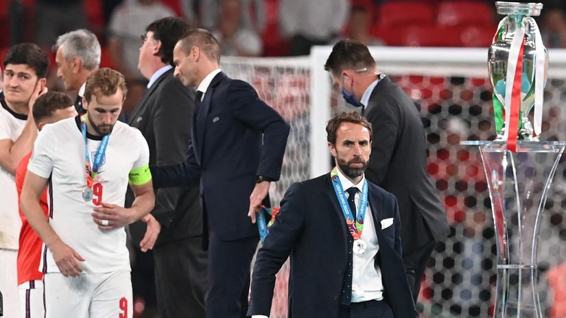 Gareth Southgate looks dejected after the match (©Pool via REUTERS/Paul Ellis)