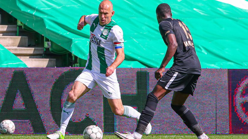 Robben retires for the second time in three years. This time for good