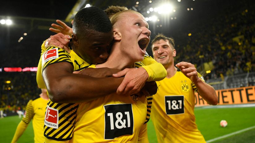 Mad scenes at Signal Iduna Park (©AFP)