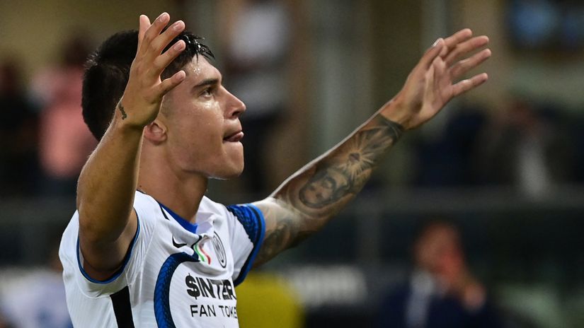 Correa scores a double on Inter debut (©AFP)