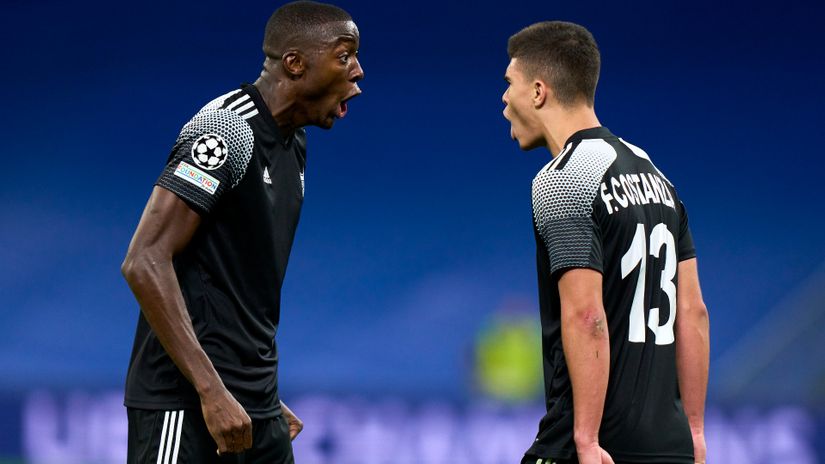 Danilo Arboleda and Fernando Costanza of FC Sheriff celebrate victory (©Diego Souto/Quality Sport Images/Getty Images)