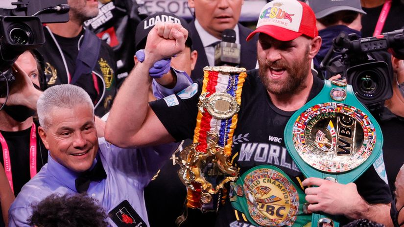 Tyson Fury celebrates the victory against Wilder (© Ethan Miller/Getty Images)