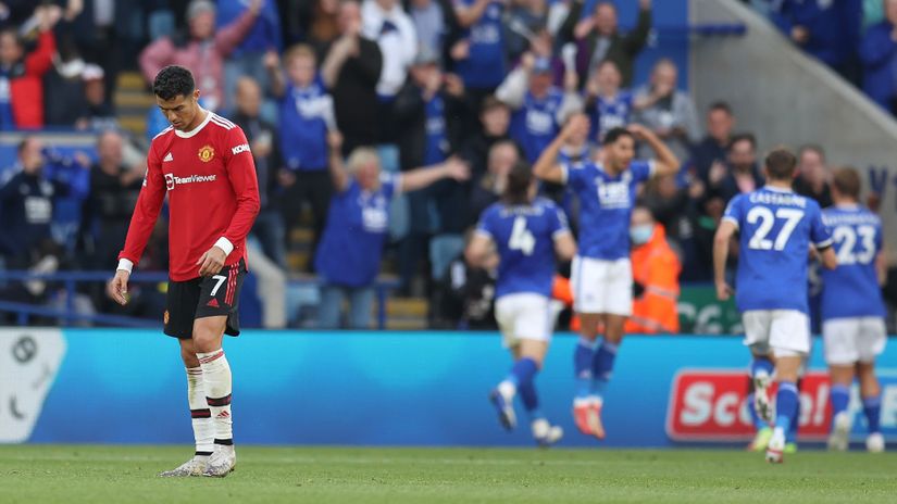 Disappointed Ronaldo with delighted Leicester players in the back (©Gallo images)