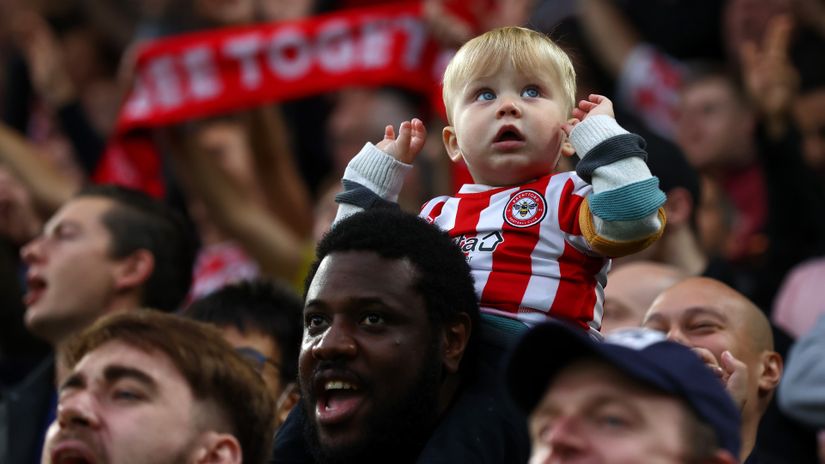 Where the colour and age doesn't matter... Passionate Brentford fans tonight (©Clive Rose/Getty Images)