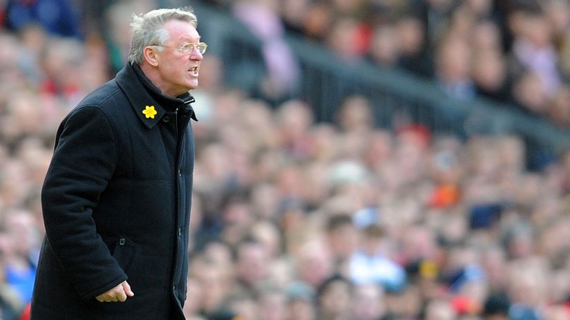 Good old derby days: Remember when sir Alex was struck by pizza?