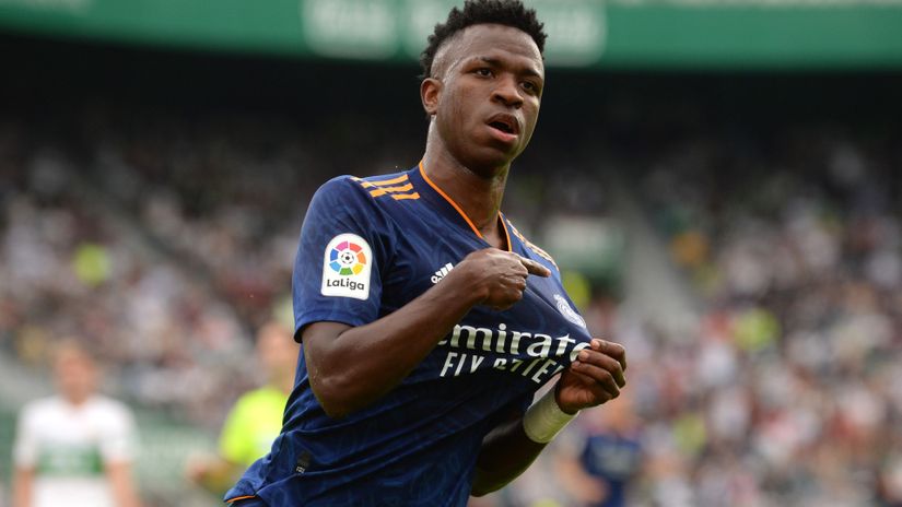 Vinicius Jr. celebrates after scoring (©Aitor Alcalde/Getty Images)