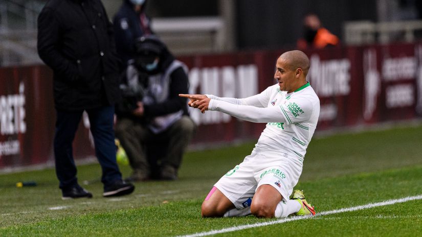 Wahbi Khazri of Saint-Etienne celebrates (©Marcio Machado/Eurasia Sport Images/Getty Images