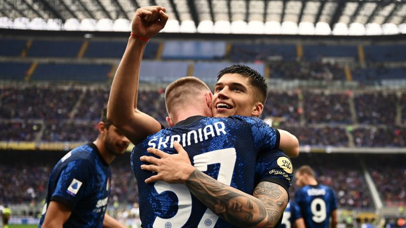 Two goals, three points: Joaquin Correa (©AFP)