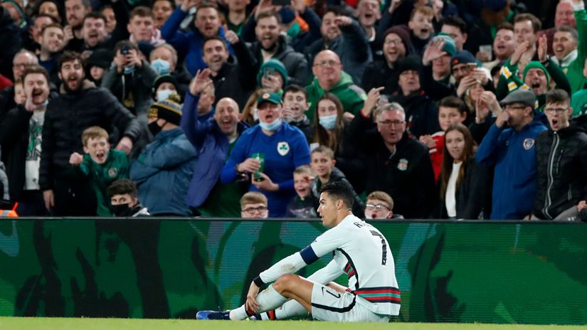 Ireland fans booing Ronaldo (©Gallo Images)