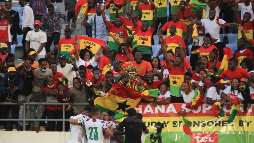 Ghana players celebrate after scoring against South Africa © AFP