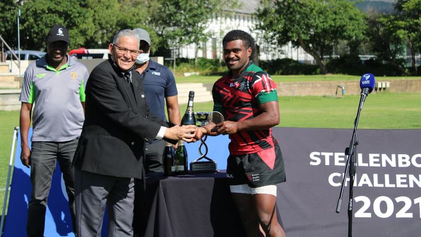 Kubu receives his Player of the Tournament award© Kenya Simba
