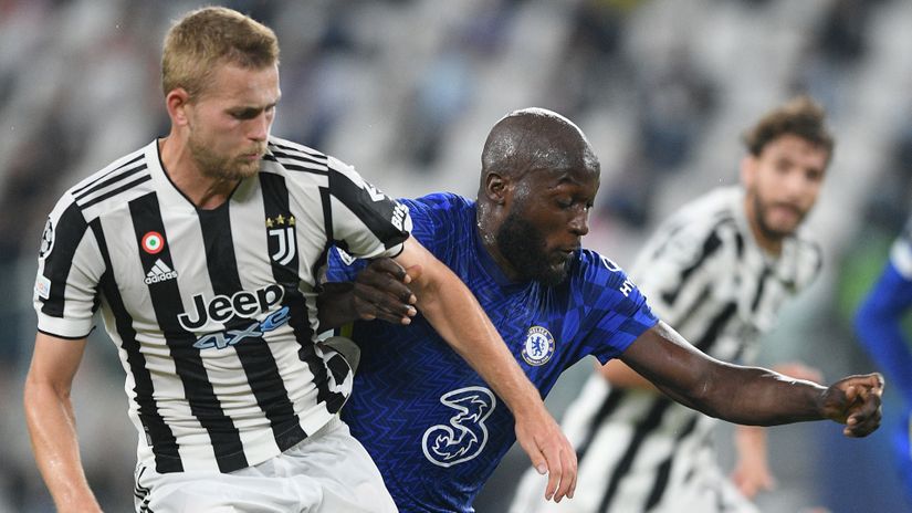 Matthijs De Ligt and Romelu Lukaku (©AFP)