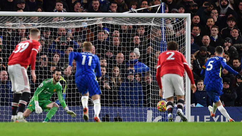 Jorginho makes it 1-1 at Stamford Bridge (©AFP)