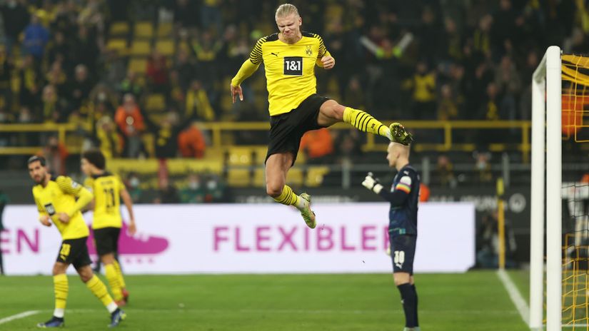 The man from outer space... Haaland celebrates after scoring (©Dean Mouhtaropoulos/Getty Images)
