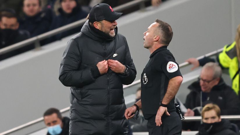 Klopp argues with Tierney on Sunday (©Marc Atkins/Getty Images)