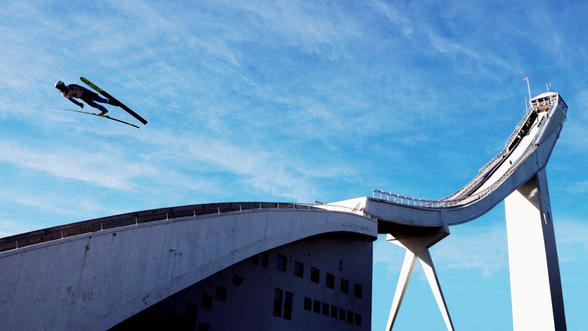 Dizzy heights and long distances (©AFP)