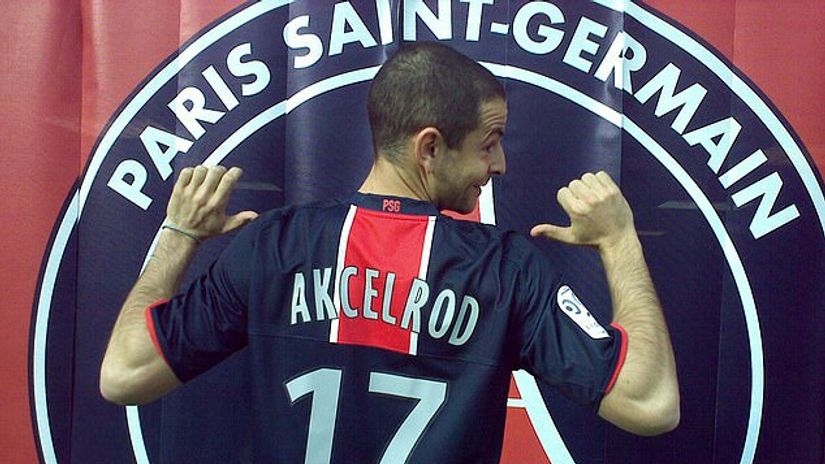Gregoire Ackelrod strated his cheat with this photo taken at Parc des Princes (©Gregoire Ackelrod official website)