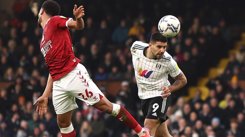 Mitrovic scores from a header (©Ryan Pierse/Getty Images)