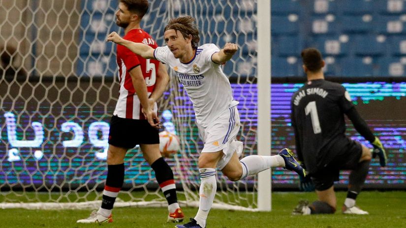 Modric celebrates after scoring the opener (©REUTERS/Albert Gea)