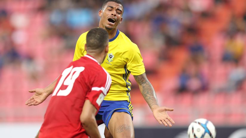 Lemina in action for Gabon back in 2018 (©Pakawich Damrongkiattisak/Getty Images)