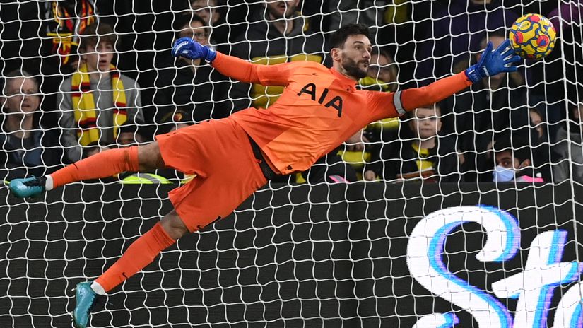 Hugo Lloris keeps saving Spurs (©AFP)
