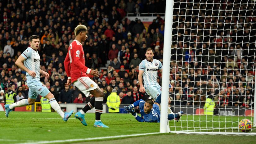 Marcus Rashford scores the winner (©AFP)
