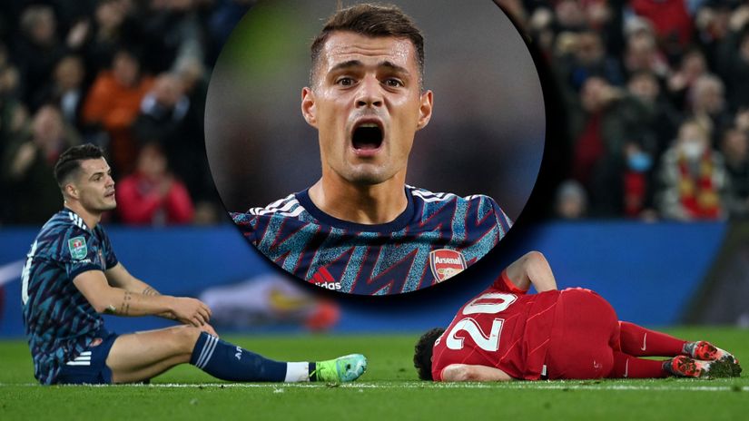 Familiar sight: tackle, red card, protests.... (©AFP)