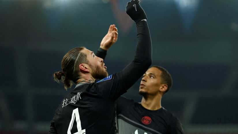 Sergio Ramos celebrates after scoring (© Xavier Laine/Getty Images)