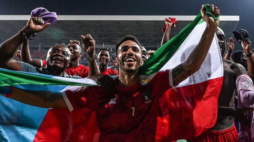 Jesus Owono saved the crucial spot kick to win it for Equatorial Guinea (©AFP)