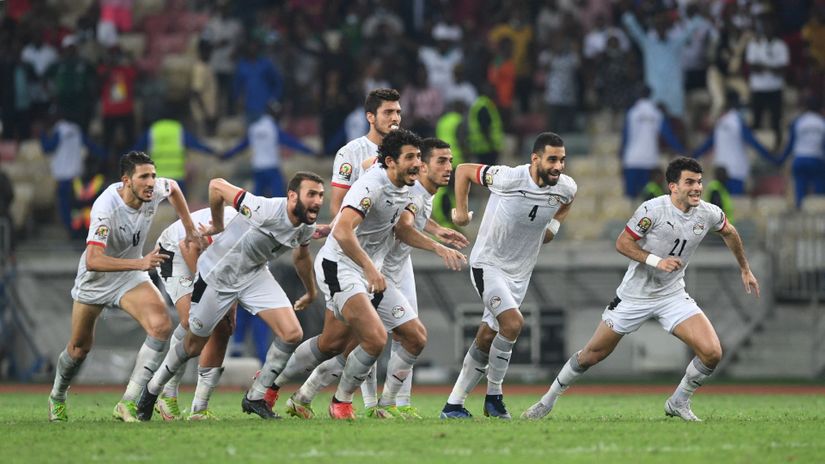 Egypt players celebrate aftee knocking out Ivory Coast ©️ CAF