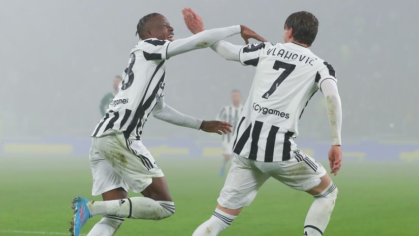 Zakaria & Vlahovic celebrating (©Gallo Images)