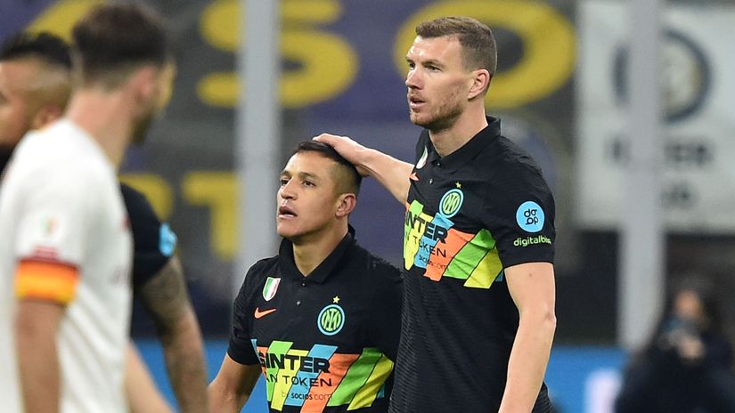 Sanchez & Dzeko (©Gallo Images)